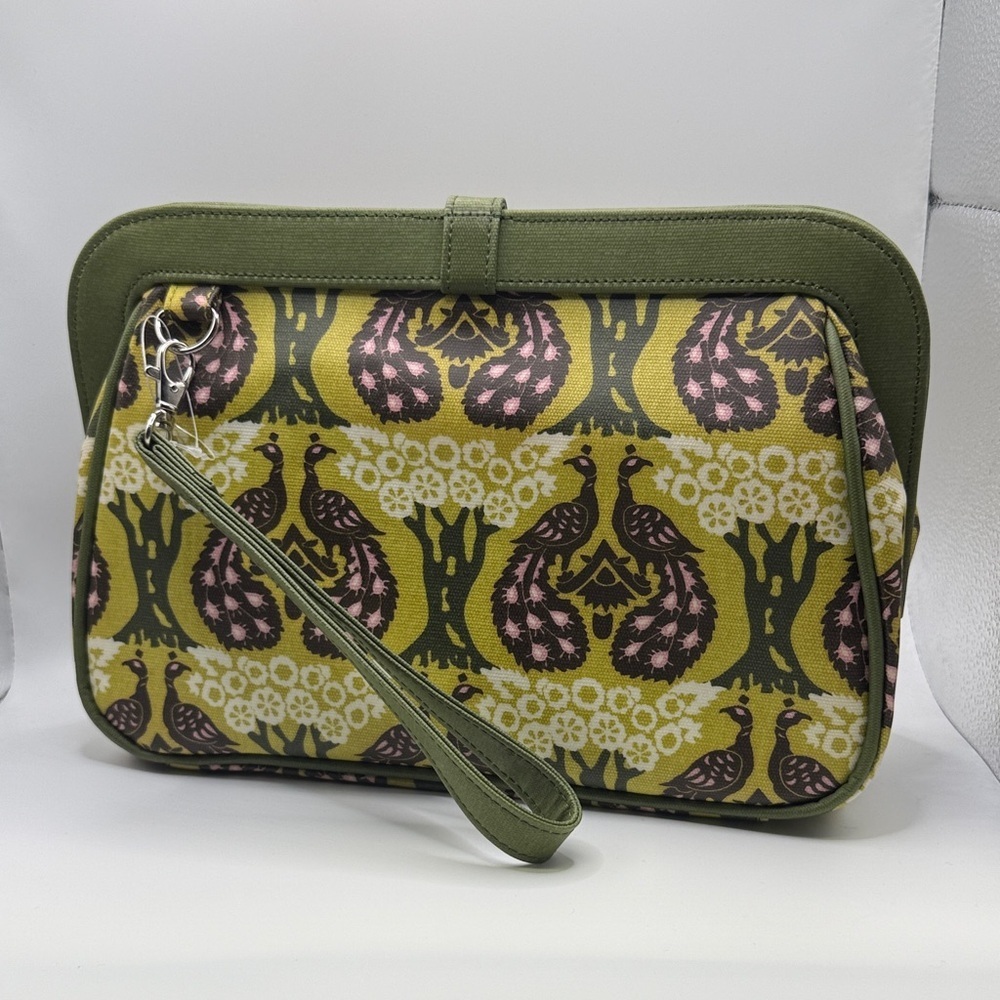 Petunia Pickle Bottom Peacock Print Travel Diaper Clutch w/Changing Pad - Picture 2 of 7